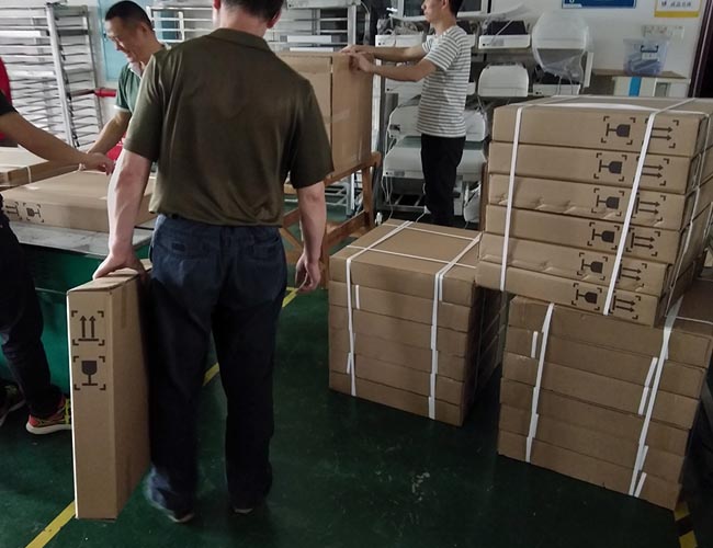 醫(yī)用觀片燈打包發(fā)貨 醫(yī)用觀片燈打包發(fā)貨